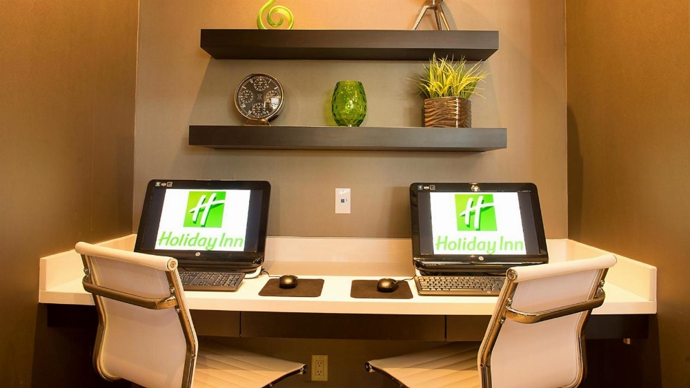 Holiday Inn Hotel & Suites Mississauga